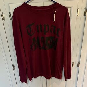 NWT Tupac American Eagle Outfitters Burgundy Graphic Long Sleeve, medium